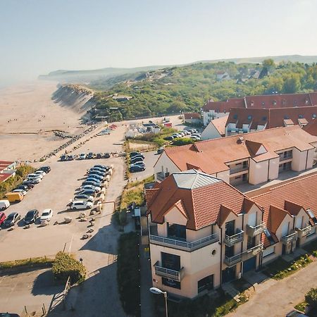 Logis- Hotel De La Baie De Wissant & Appartements Bagian luar foto