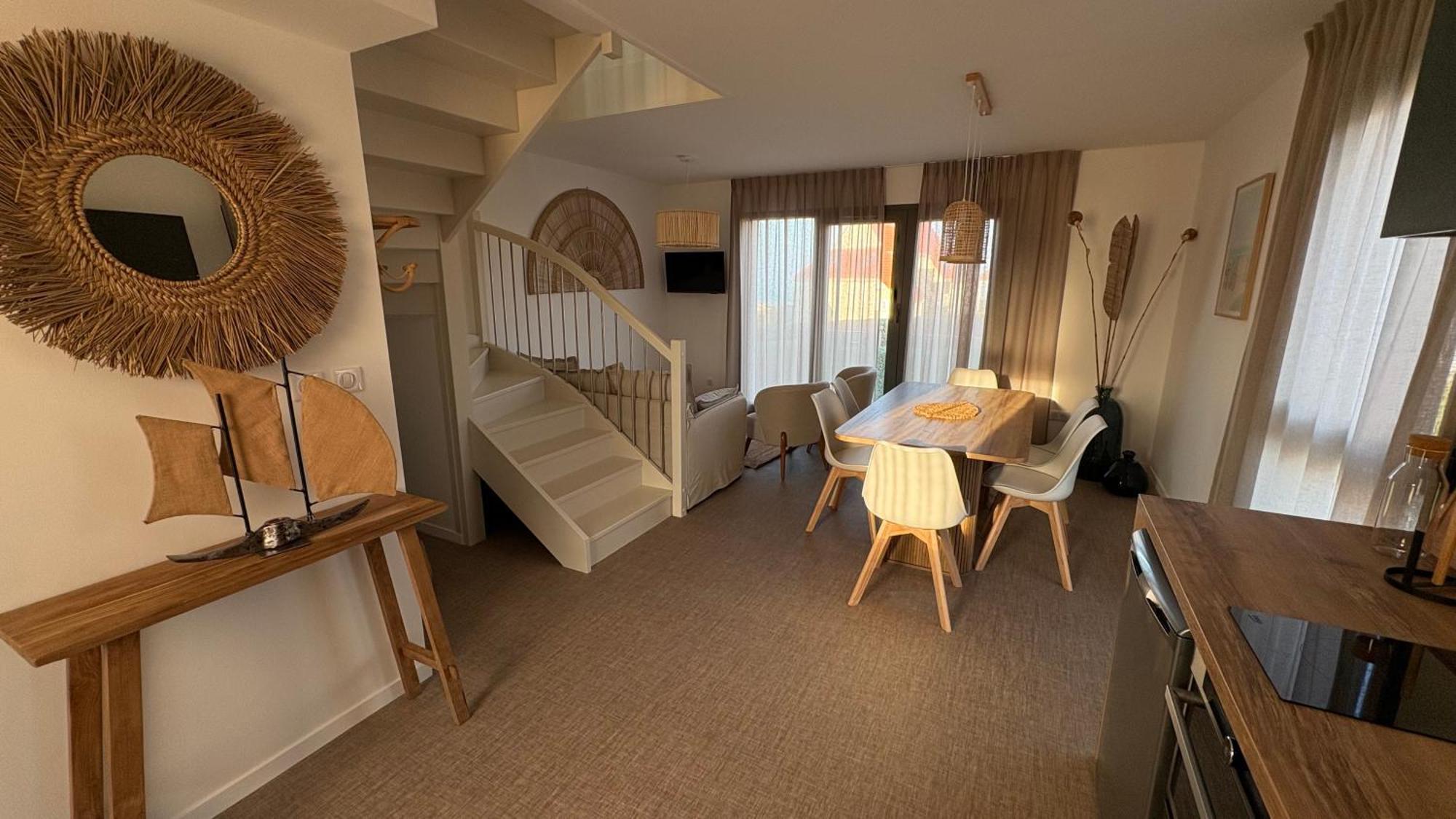 Logis- Hotel De La Baie De Wissant & Appartements Bagian luar foto
