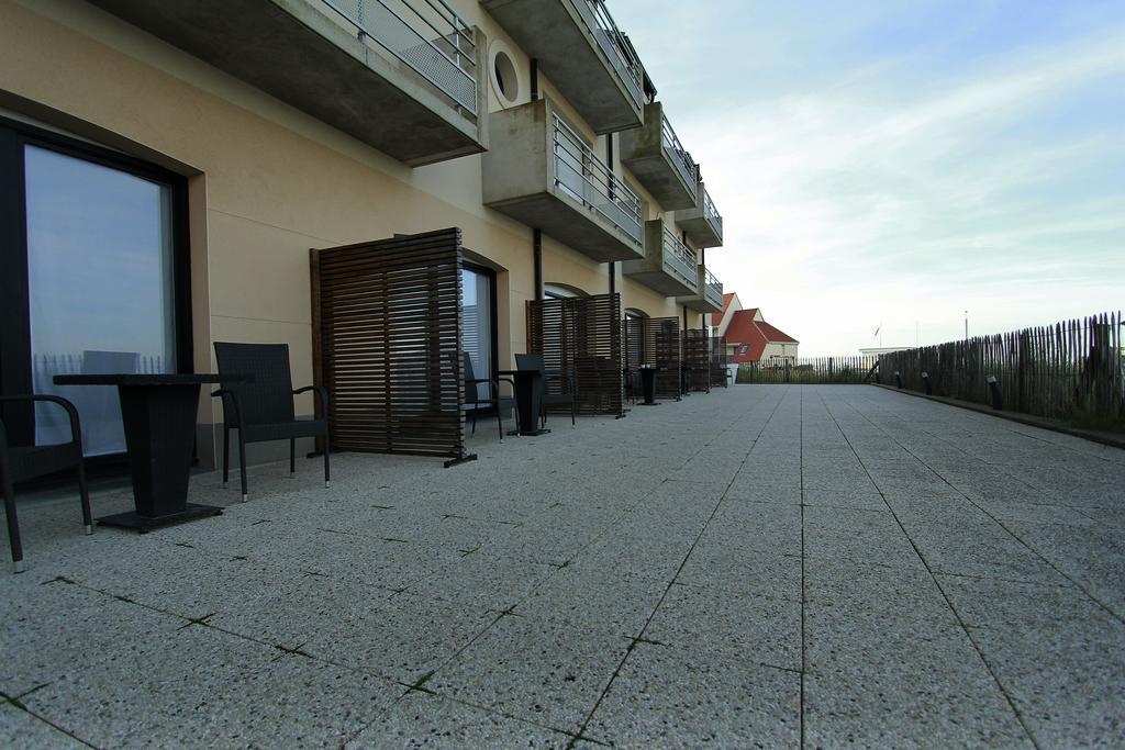 Logis- Hotel De La Baie De Wissant & Appartements Bagian luar foto