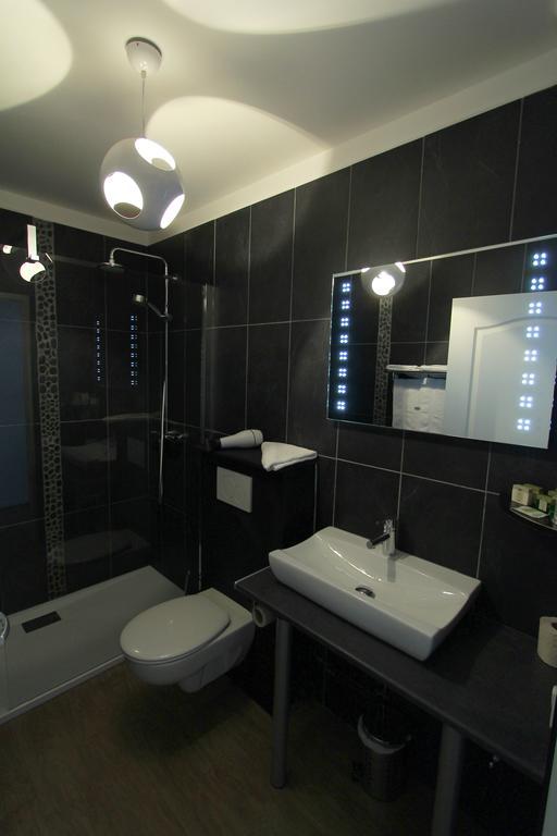 Logis- Hotel De La Baie De Wissant & Appartements Bagian luar foto