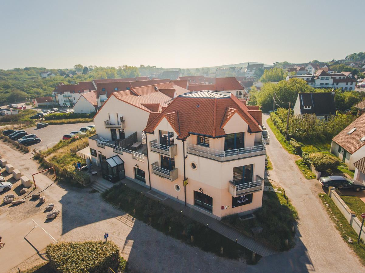 Logis- Hotel De La Baie De Wissant & Appartements Bagian luar foto